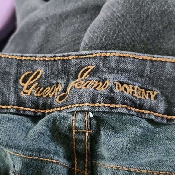 Guess Jeans Boot Cut - Picture 4 of 5